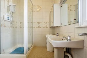 SHOWER ROOM- click for photo gallery